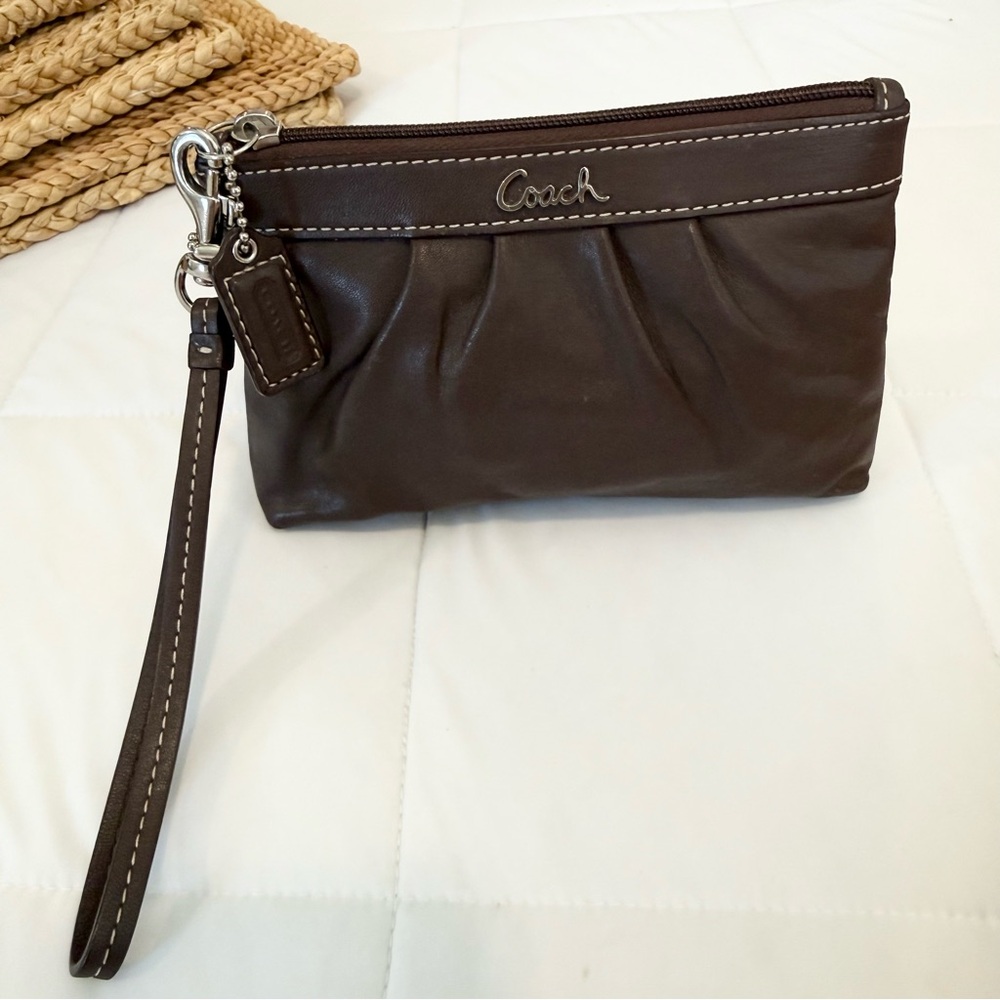 Coach Chocolate (Chestnut) Pleated Leather Wristlet Clutch Bag